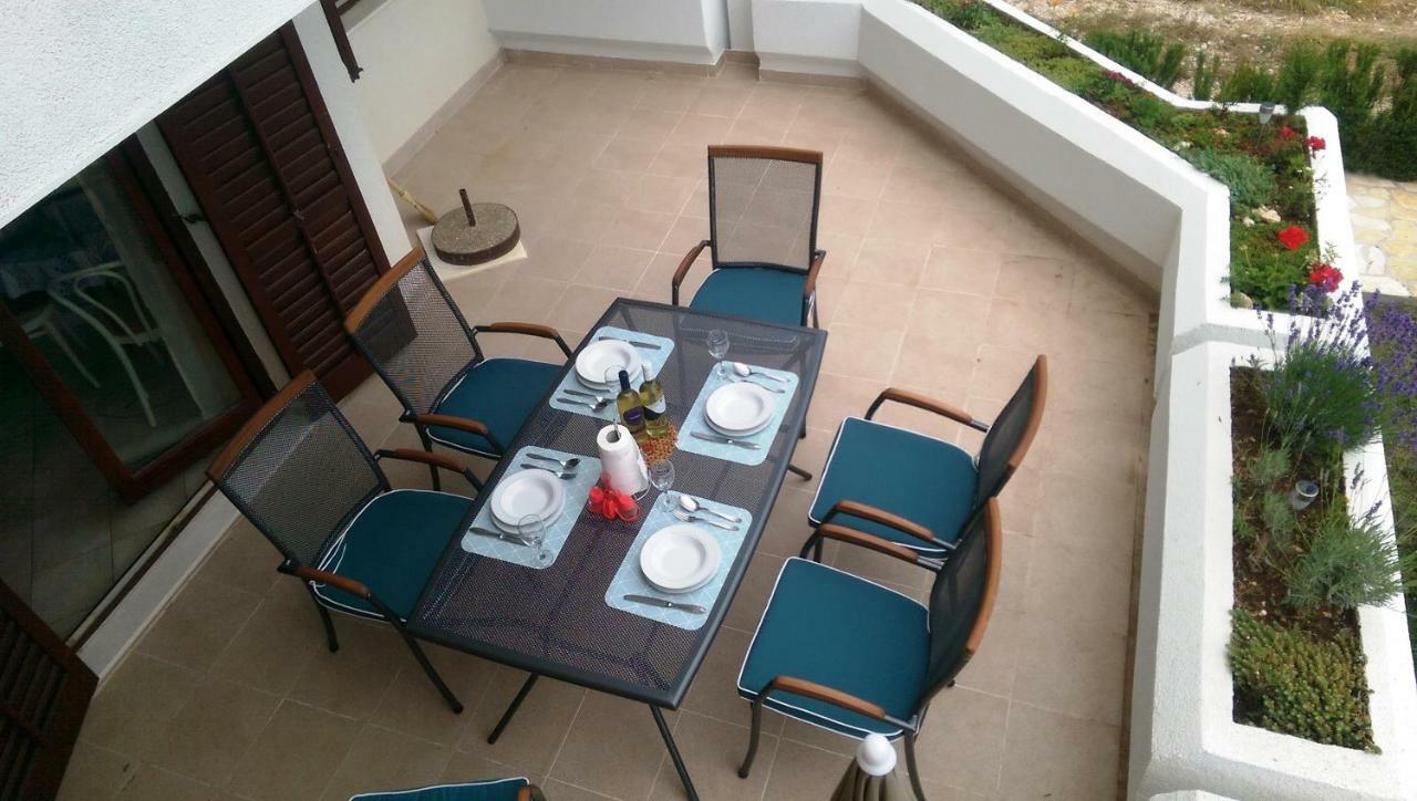 Apartments Delibasic Рогозница Экстерьер фото