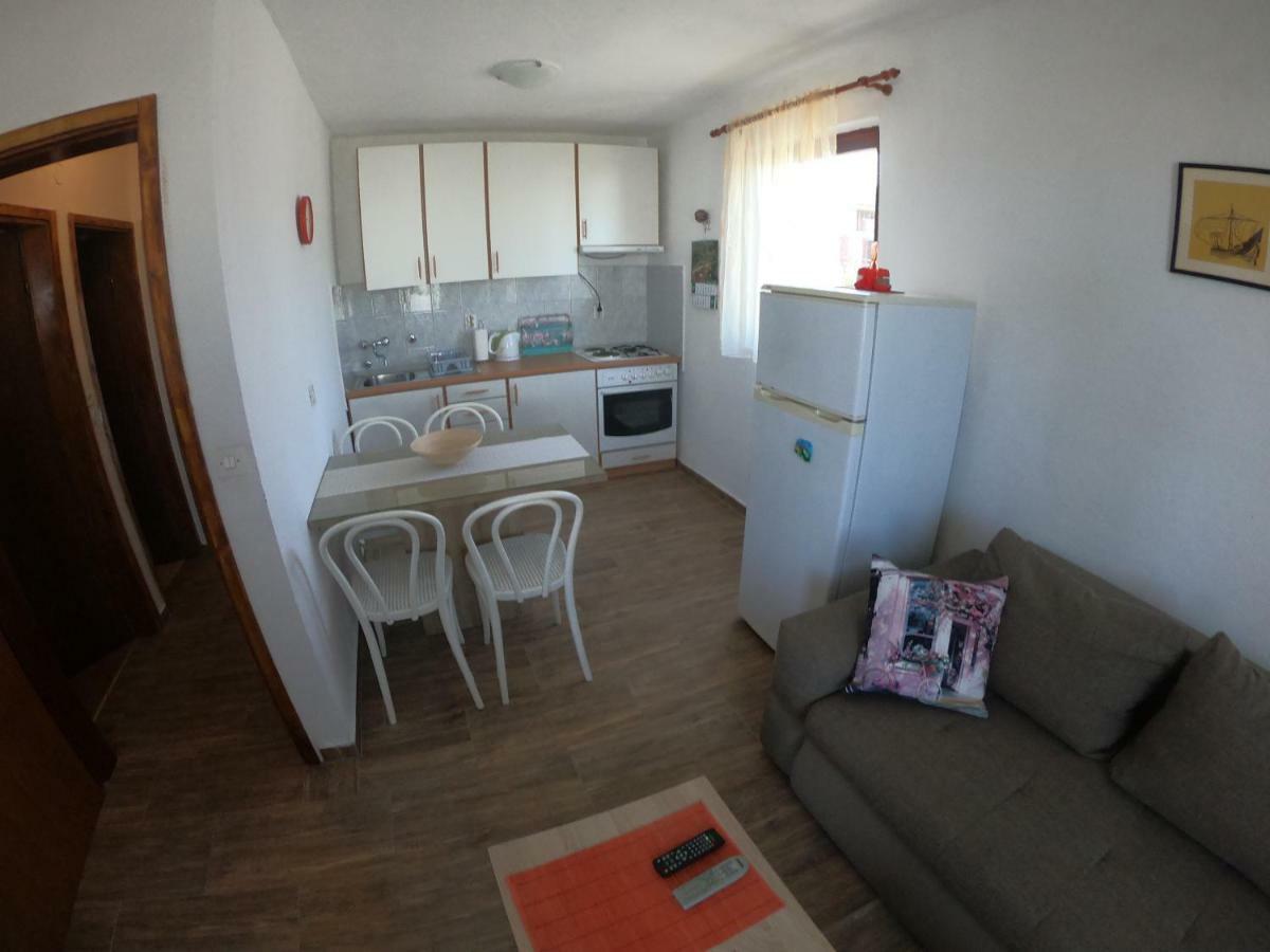 Apartments Delibasic Рогозница Экстерьер фото